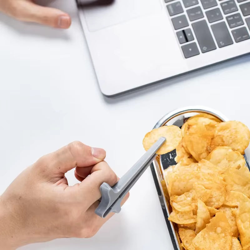 No-Mess Finger Chopsticks